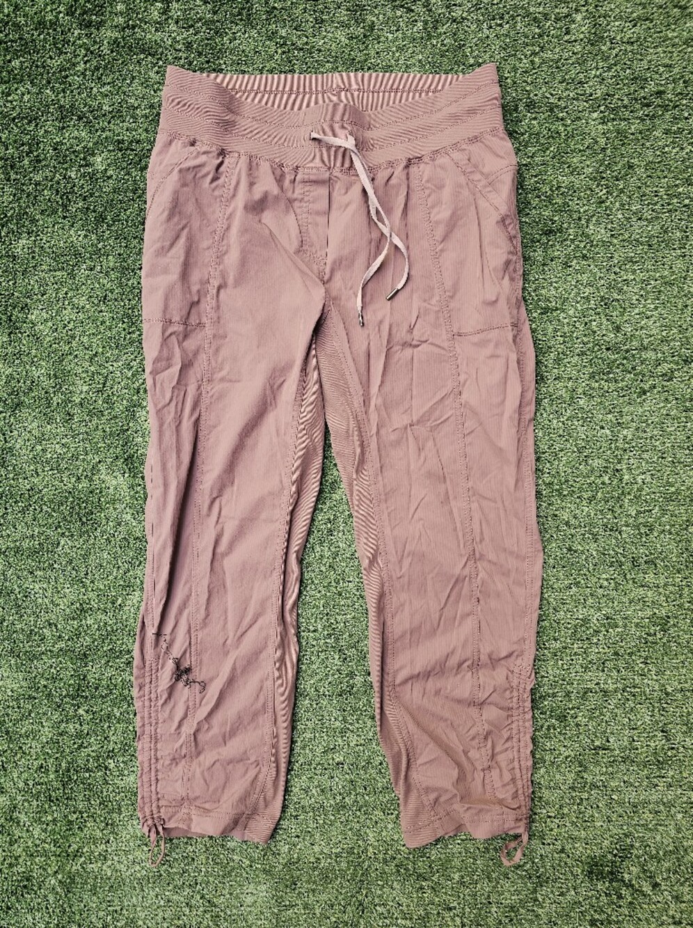Yogalicious Mauve Drawstring Capri Joggers